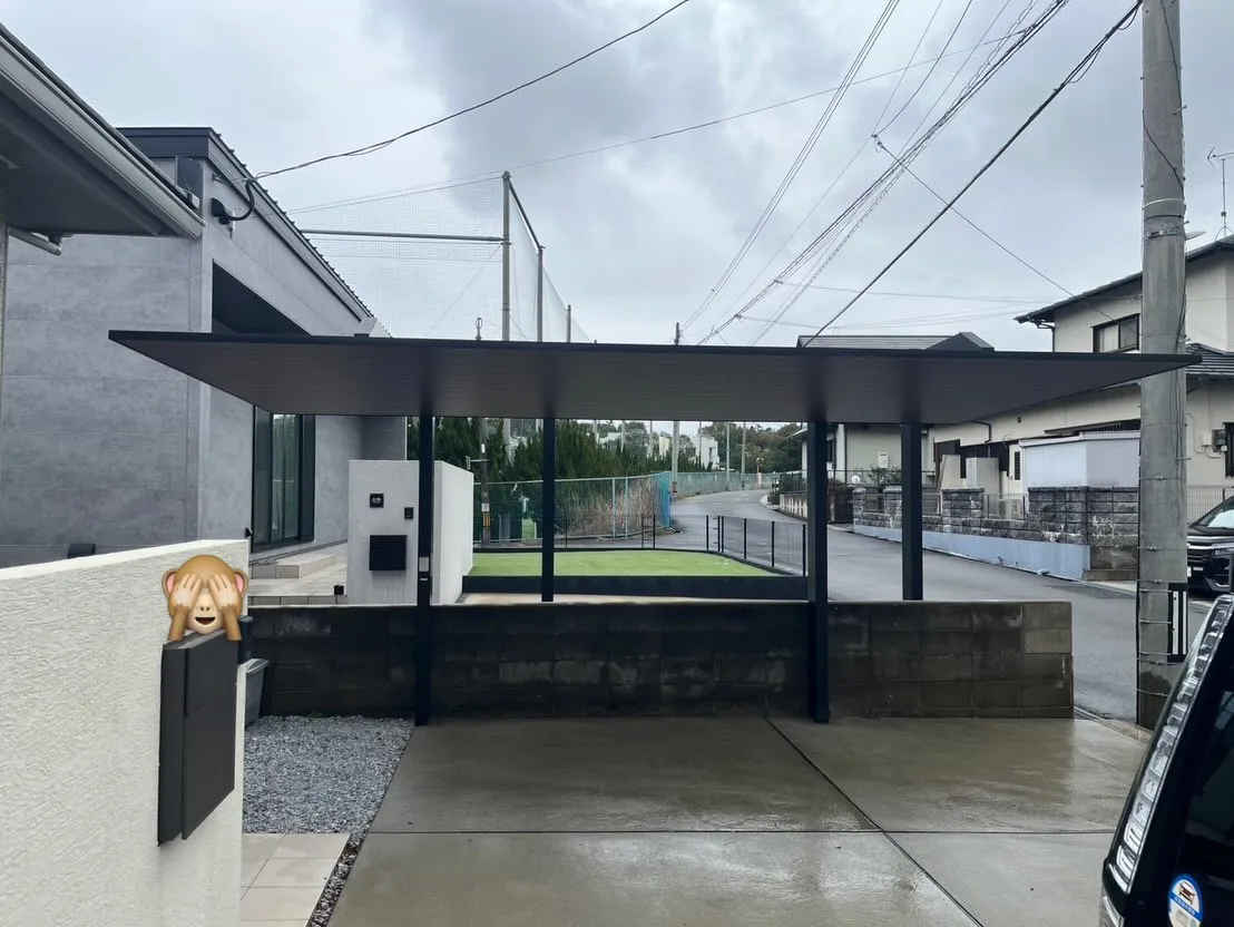 宗像市M様邸にて、LIXIL カーポートSCの設置工事を担当...